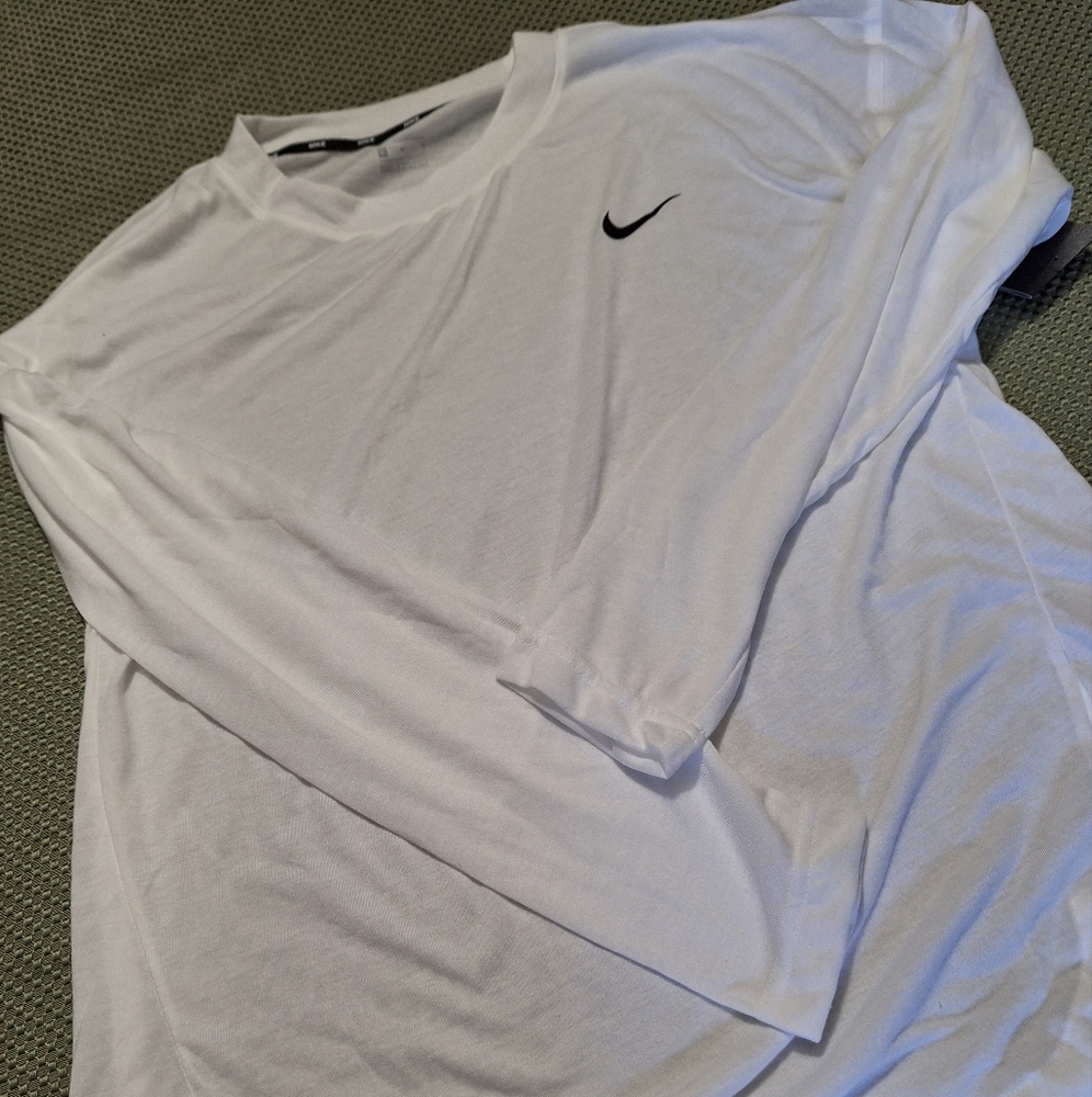 Nike Ladies Long Sleeve Tee